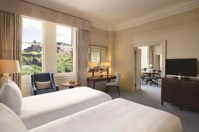 Robert Louis Stevenson, Suite, Castle View، The Caledonian Edinburgh, Curio Collection by Hilton 1/4