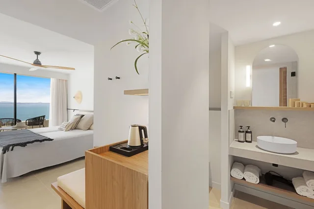 غرفة بريميوم بسرير فردي بإطلالة على البحر بشرفة، Inmood Aucanada Hotel 6/9