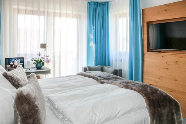 غرفة بسرير كوين، 4MOODS Suites and Spa Erwachsenenhotel 2/5