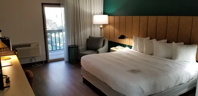 جناح بسرير كينج بإطلالة على الفناء بشرفة، Best Western Portland West Beaverton 4/10