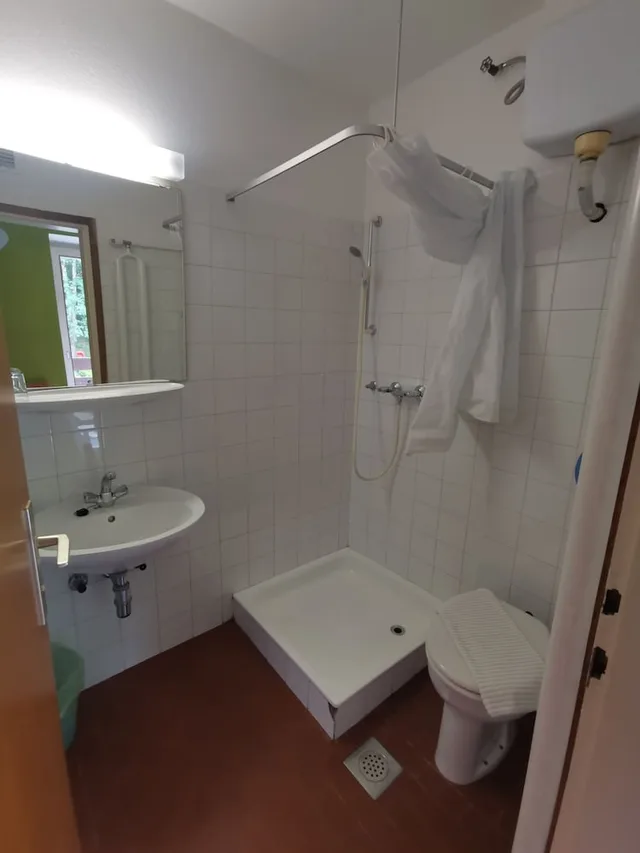 غرفة رباعية بسريرين منفصلين وسرير بطابقين، Hostel Pod Voglom 7/7