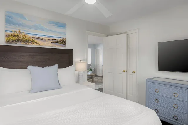 كوخ بسرير كينج وسرير كوين بإطلالة على الشاطئ، Elizabeth Pointe Lodge 7/10