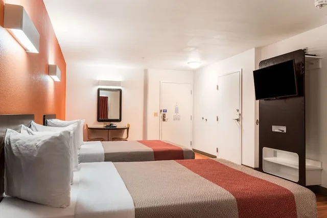غرفة قياسية بسريرين مزدوجين، Motel6 Wilkes Barre, PA - Arena 8/10