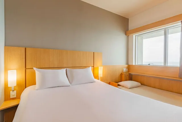 Standard, 1 Double and 1 Single Bed, Sea View, IBIS CARTAGENA MARBELLA 2/6