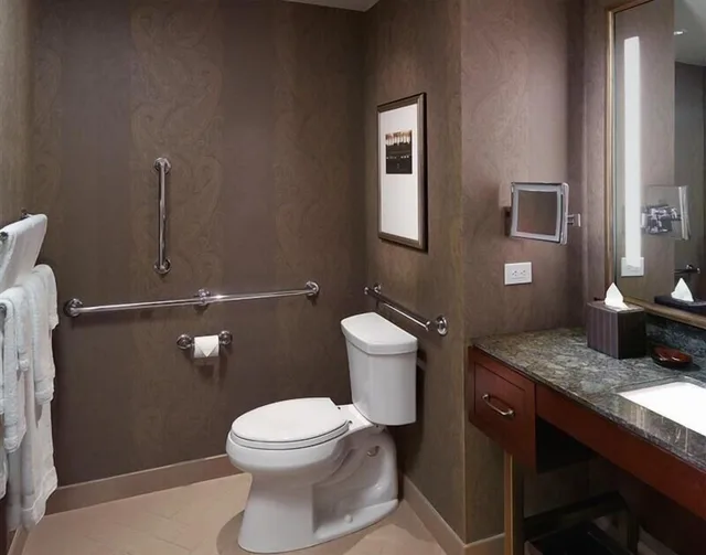 جناح بغرفة نوم واحدة لذوي الإعاقة، Omni Nashville Hotel 2/3