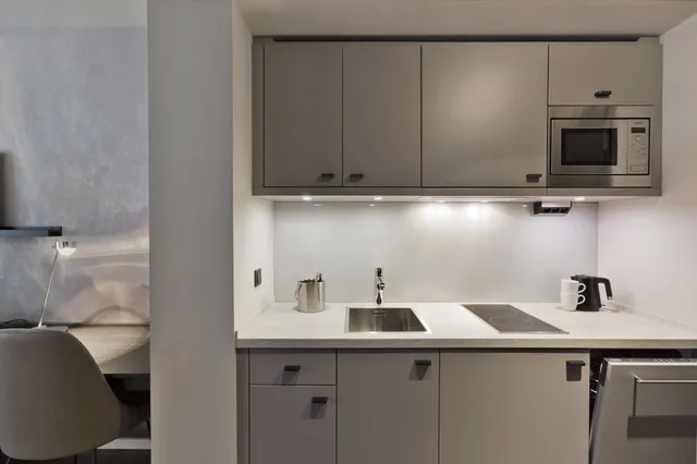 استوديو سوبيريور بسرير كينج بإطلالة على المدينة مع أريكة، Residence Inn Frankfurt City Center 8/8