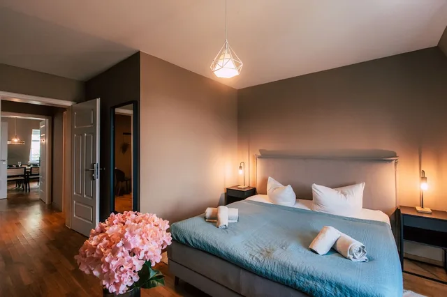 3 Rooms, Roof Top, Apartment, 1 Double and 2 Queen Beds, Terrace, Kitchen، Stadthaus By Hentschels Apartments 2/7
