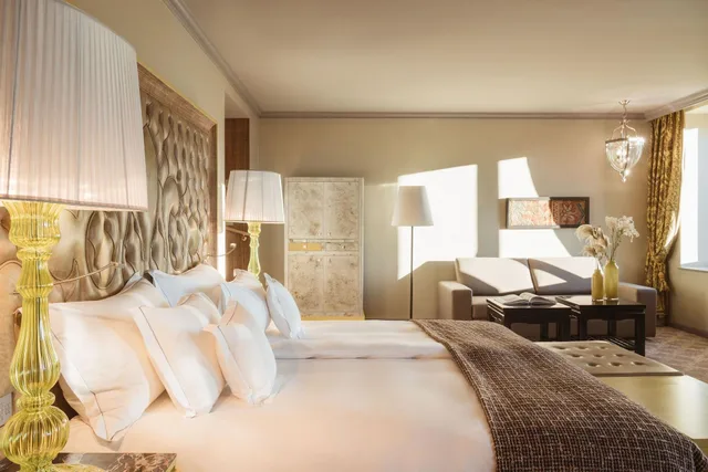 جناح جونيور بإطلالة على البحيرة، Carlton Hotel St Moritz 3/7