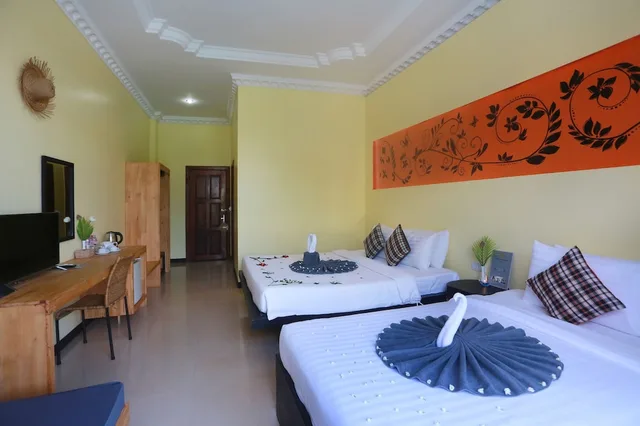 Deluxe, Family, 1 King and 1 Single Beds, Balcony, Central Indochine D Angkor Hotel 3/10