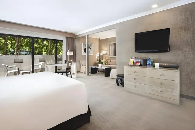 Luxury, Studio, Suite, with View, Luxe Sunset Boulevard Hotel 1/1