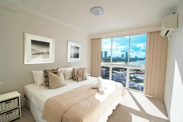 شقة ديلوكس بسرير كينج وثلاثة أسرّة بـ3 غرف نوم بمطبخ، Ocean Sands Resort Gold Coast 1/10