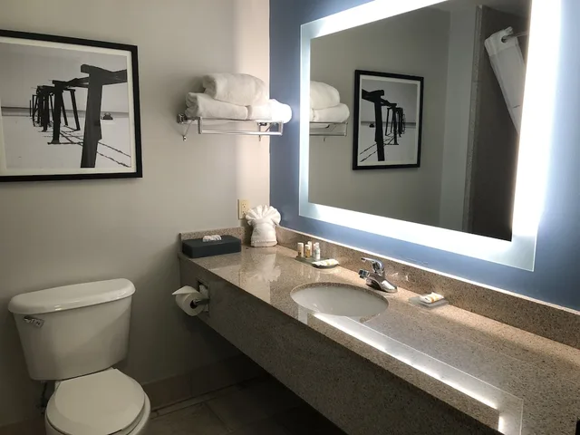 غرفة تنفيذية بسرير كينج، La Quinta by Wyndham PCB Coastal Palms 3/3