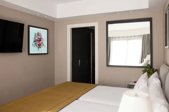 Classic, Triple, 3 Beds, Astor Hotel 5/10