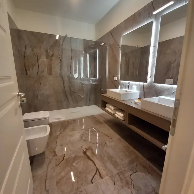 جناح جونيور، Palazzo San Lorenzo 2/2