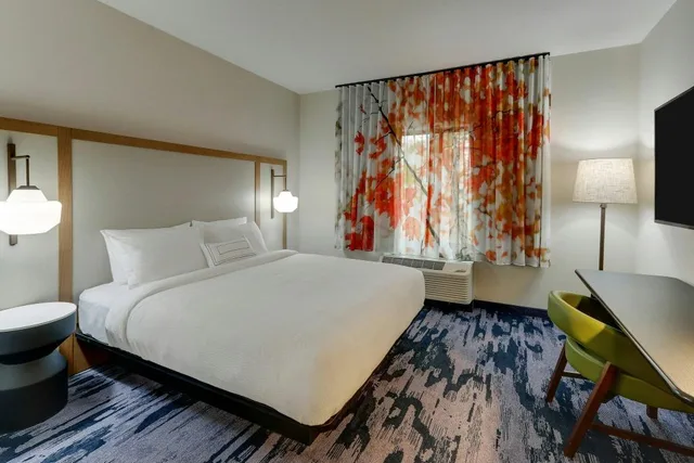 غرفة بسرير كينج لذوي الإعاقة، Fairfield Inn & Suites by Marriott Asheville Weaverville 3/3