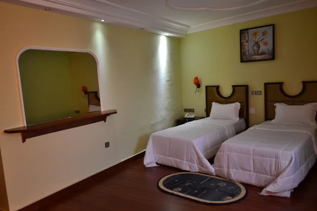 غرفة قياسية بسريرين منفصلين، DK Hotel 1/1