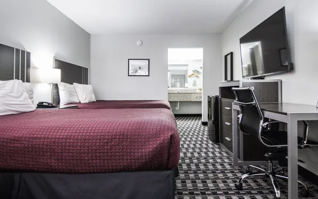 غرفة قياسية بسريرين مزدوجين، Brick Lodge Atlanta Norcross 1/2