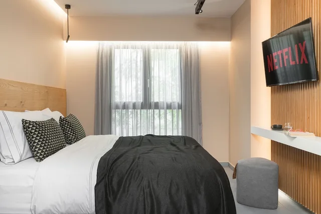 جناح جونيور بسرير كوين مع أريكة، 11 Enteka Acropolis Suites 2/7
