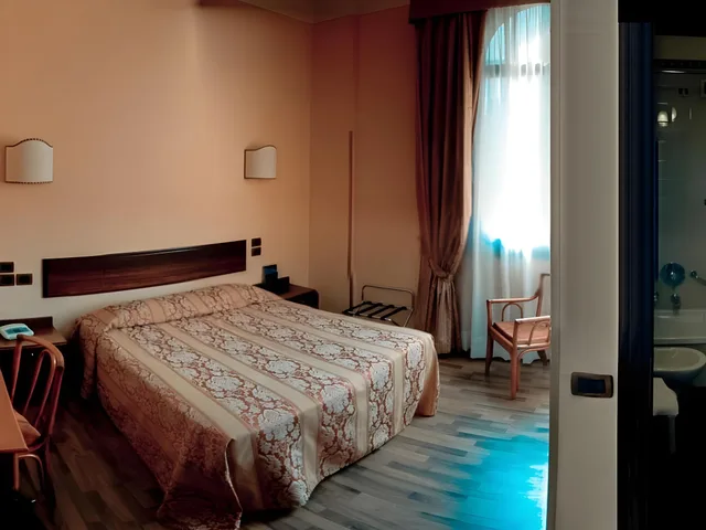 غرفة كلاسيكية بسرير مزدوج، Le Boulevard Hotel 1/1