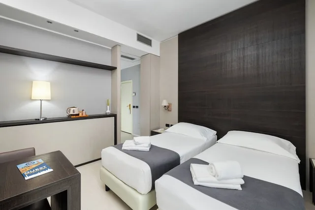 غرفة ثلاثية بسرير مزدوج وسرير فردي، Hotel Maggiore Bologna 2/5