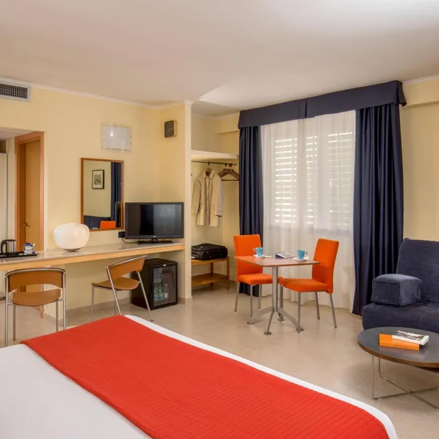 جناح جونيور مع أريكة، Best Western Blu Hotel Roma 5/9