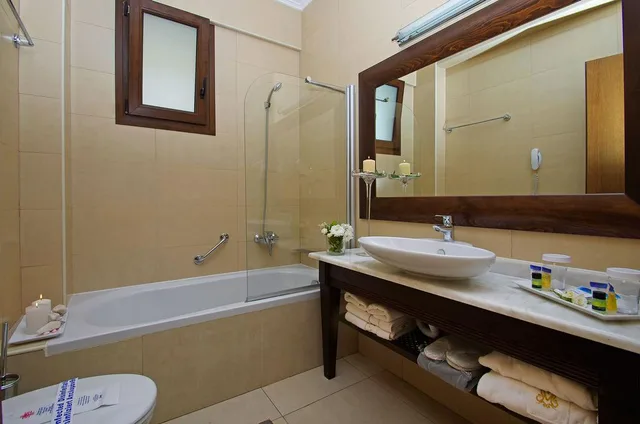 غرفة عائلية، Mediterranean Village Hotel & Spa 2/2