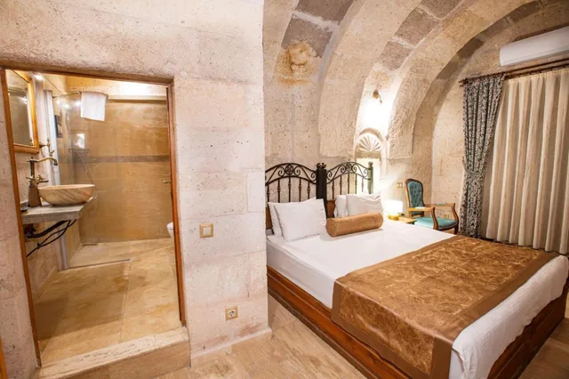 Stone, Standard, Double Bed، Caldera Hotel 2/10