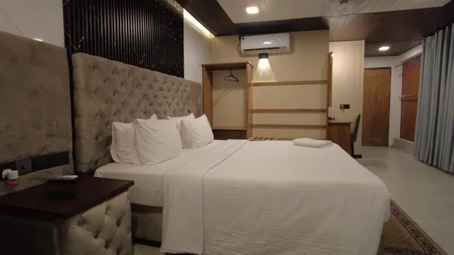 غرفة سوبيريور بسرير كينج بإطلالة على البحر، Randiya Sea View Hotel 2/2