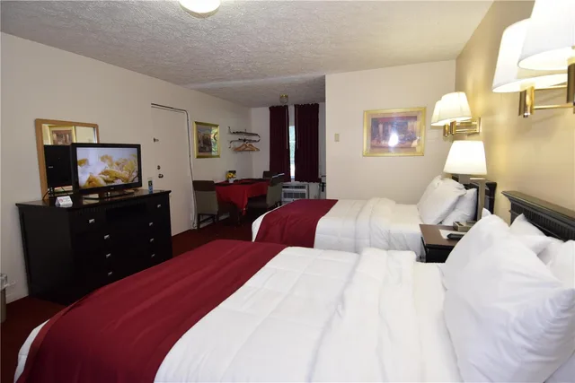 غرفة بسريرين مزدوجين، Knights Inn Oswego 7/10
