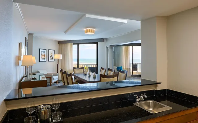 جناح رئاسي بسرير كينج بغرفة نوم واحدة، Hilton Beachfront Resort and Spa Hilton Head Island 3/3