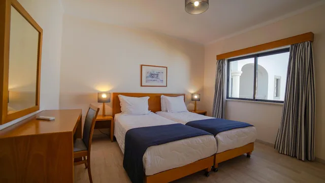 شقة بإطلالة على المسبح بغرفتي نوم مع أريكة، Vila Petra 3/8
