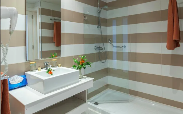 غرفة كلاسيكية رباعية، Seabel Alhambra Beach Golf & Spa 5/5