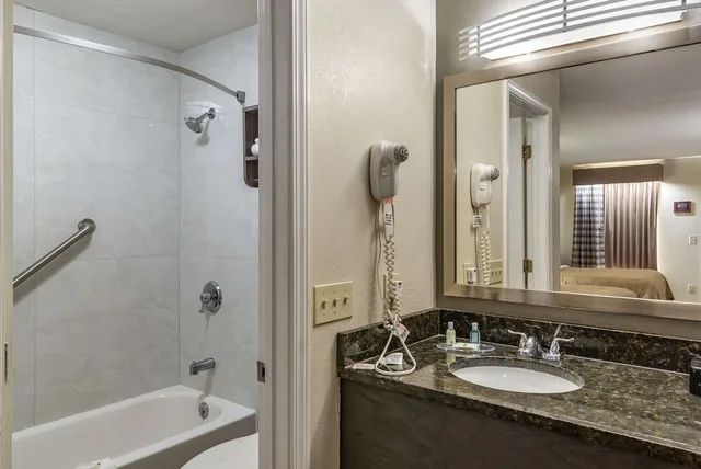 غرفة قياسية بسريرين مزدوجين، Quality Inn Conyers I-20 3/4