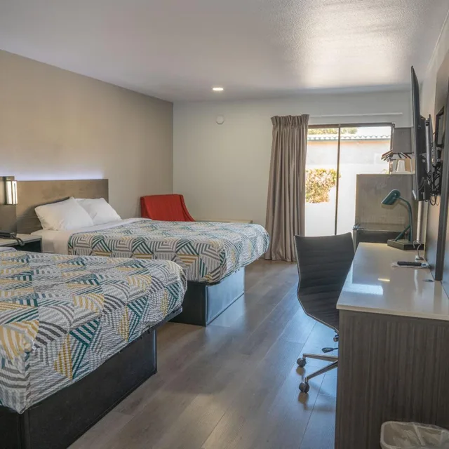 غرفة بسريرين كوين، Motel6 Soledad, CA 3/9