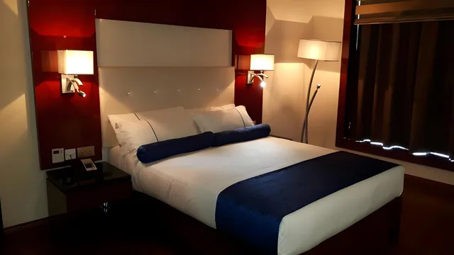 غرفة قياسية، Golden Tulip Headington Ruwi Hotel 1/1