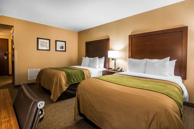 غرفة قياسية بسريرين مزدوجين لذوي الإعاقة، Quality Inn & Suites Towanda PA 2/3