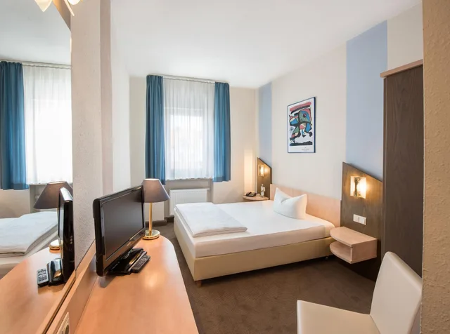 غرفة قياسية بسرير مزدوج، Hotel Weidenhof 1/2