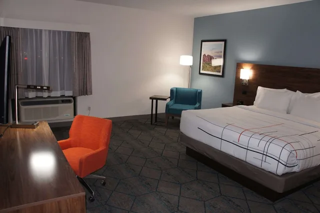 Room, King Bed, Accessible, La Quinta Inn & Suites by Wyndham Littleton 1/1