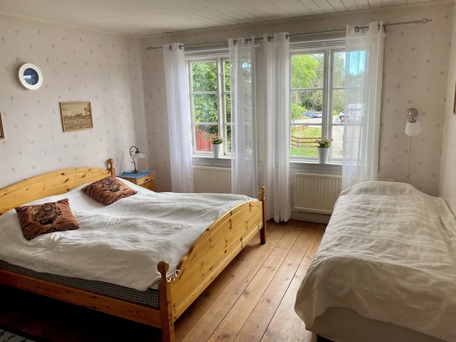 شقة بسرير كوين وسريرين فرديين، Skeppsdockans Camping & Vandrarhem 1/5