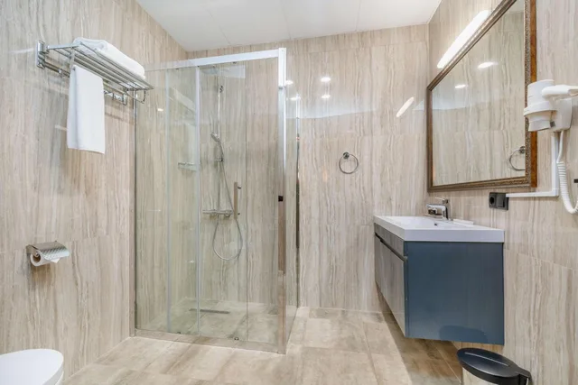 جناح، Best Western Tbilisi City Center 5/6