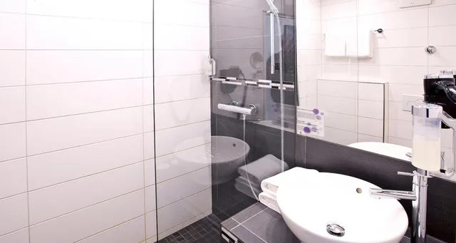 غرفة اقتصادية بسرير مزدوج، PLAZA INN stays design Dortmund 7/9