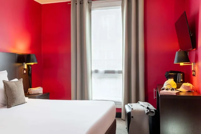 غرفة سوبيريور بسريرين منفصلين، HOTEL SOPHIE GERMAIN 3/6