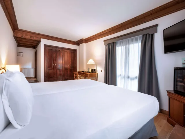 غرفة قياسية، Hotel de Tredos Baqueira Affiliated by Melia 1/5
