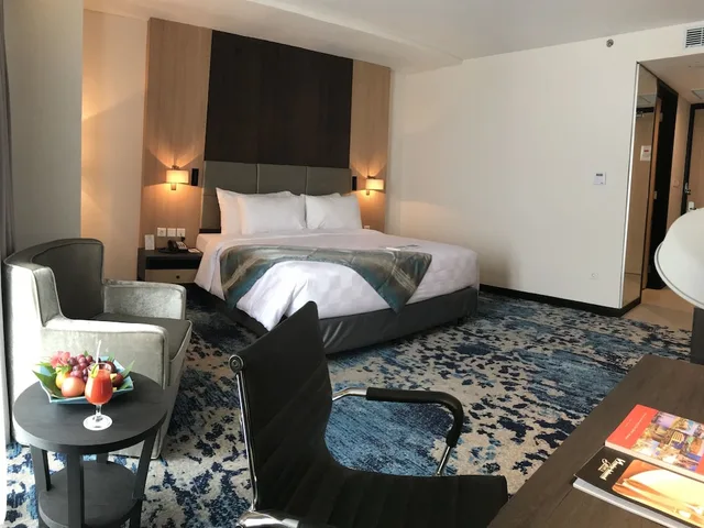 غرفة غراند ديلوكس بسرير مزدوج، Swiss-Belhotel Papua Jayapura 2/4