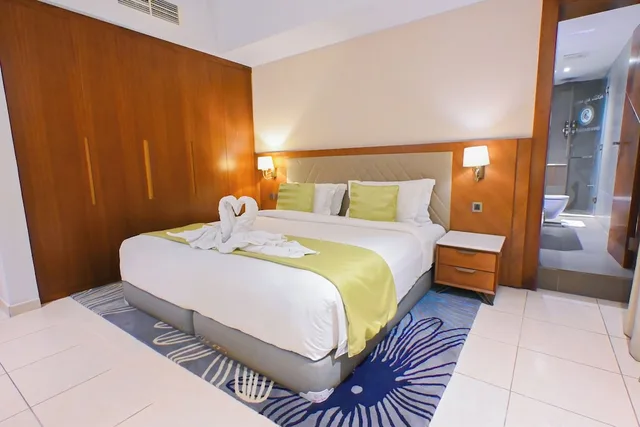 2 Bedrooms, Suite, King and Twin Beds, Sofa, Ramee Palace 3/11