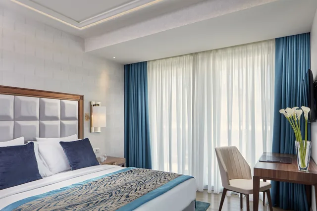 Suite, Double Bed, Balcony, Electra Metropolis Athens 3/7