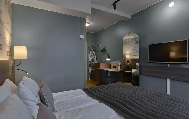 Room, Queen Bed, Scandic Opalen 5/8