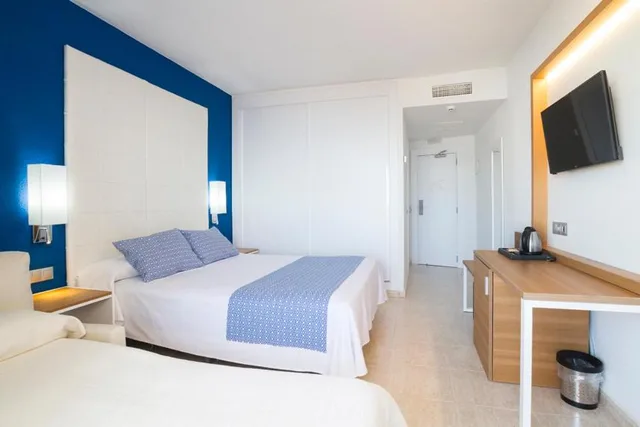 غرفة قياسية ثلاثية بإطلالة على البحر، Ibersol Torremolinos Beach 2/7