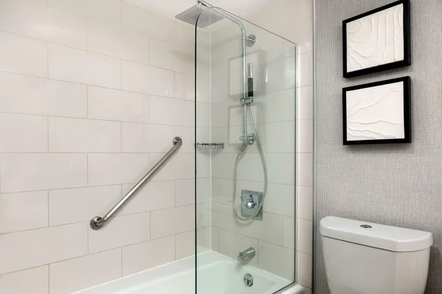 غرفة رباعية بسريرين مزدوجين لذوي الإعاقة، The Westin San Diego Bayview 3/3