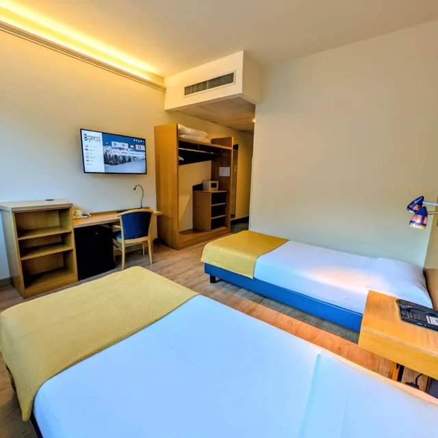 Economy, Single, Hotel Express Aosta East 2/4